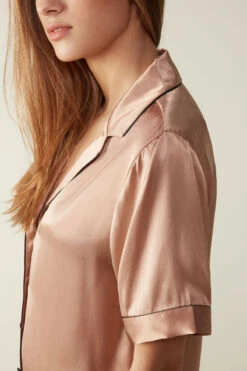 Short-Sleeved Satin Shirt With Contrasting Trim -Lingerie Sale Store CMD1233163I DT2W